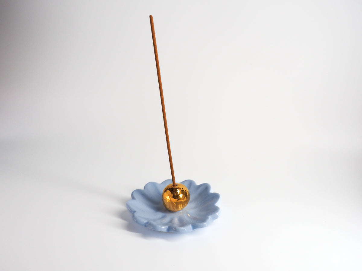 Kathy Gardiner Floral Essence Incense Holder | Light Blue & Gold