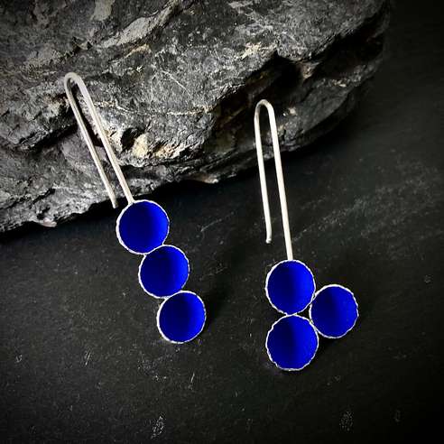 Mari Hirata Earrings | Deepest Blues Asymmetrical Three Buds Drop