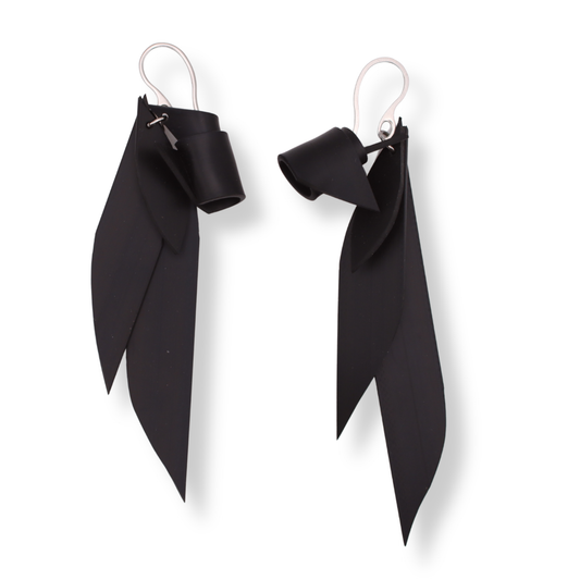 Mika's Design Gumtree Earrings | Black