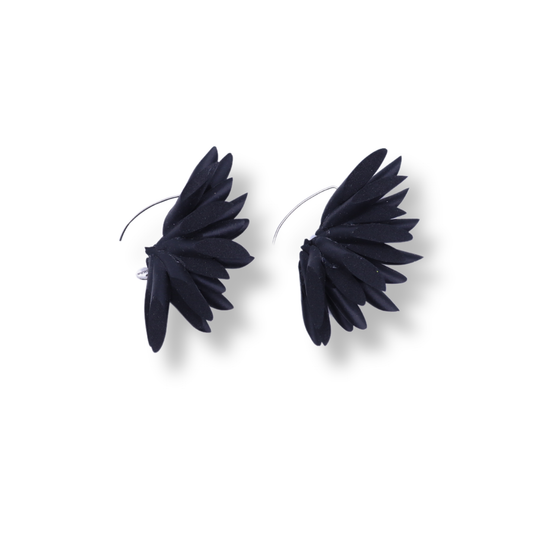 Mika's Design Moon Leaf Earrings | Black