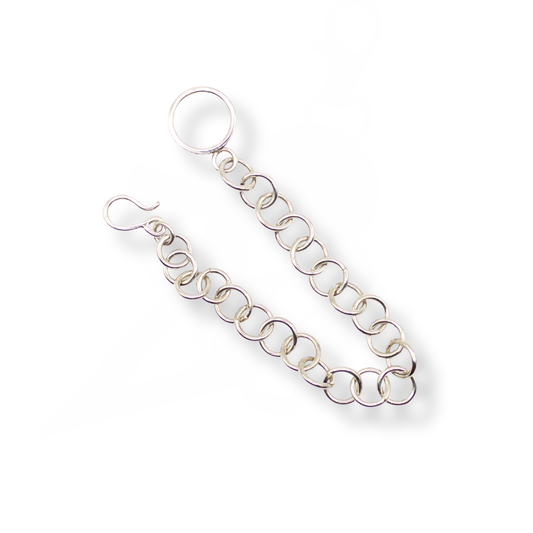 Vivien Bedwell Bracelet | Round Link Chain with Textured Loop Clasp