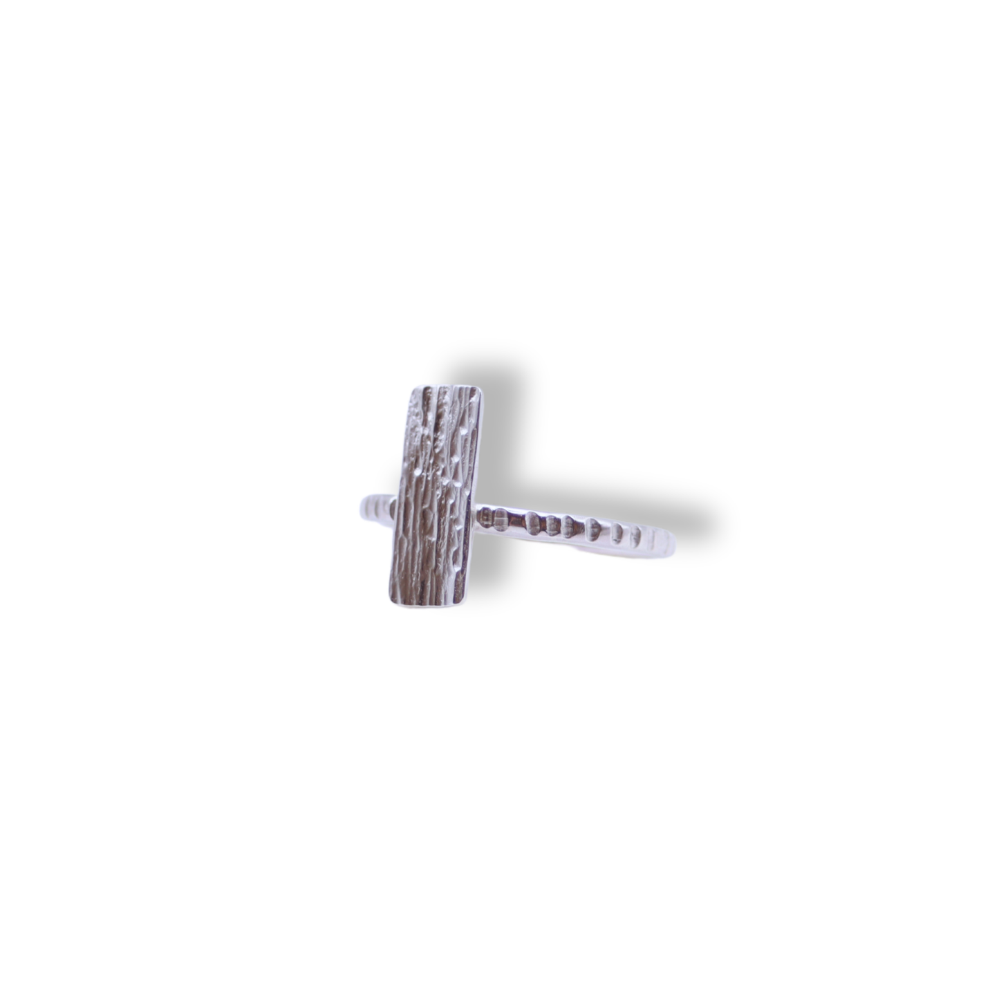 Vivien Bedwell Ring | Textured Rectangle O