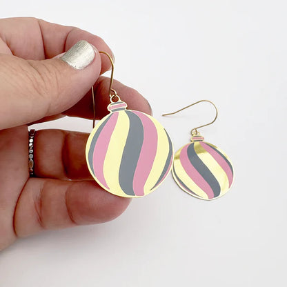 Denz Vintage Bauble Earrings | Pink & Grey