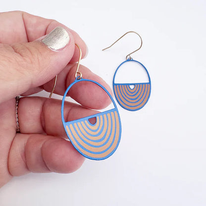 Denz Midi Spring Shape Earrings | #4 Blue & Orange